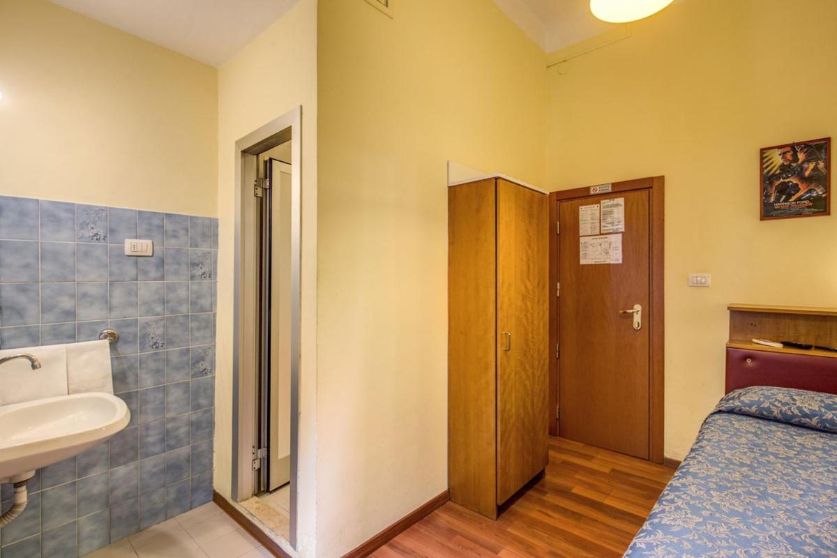 Hotel Romagna Флоренция Экстерьер фото