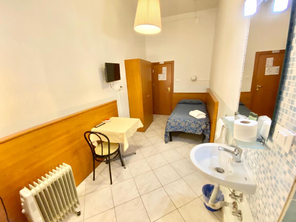 Hotel Romagna Флоренция Экстерьер фото